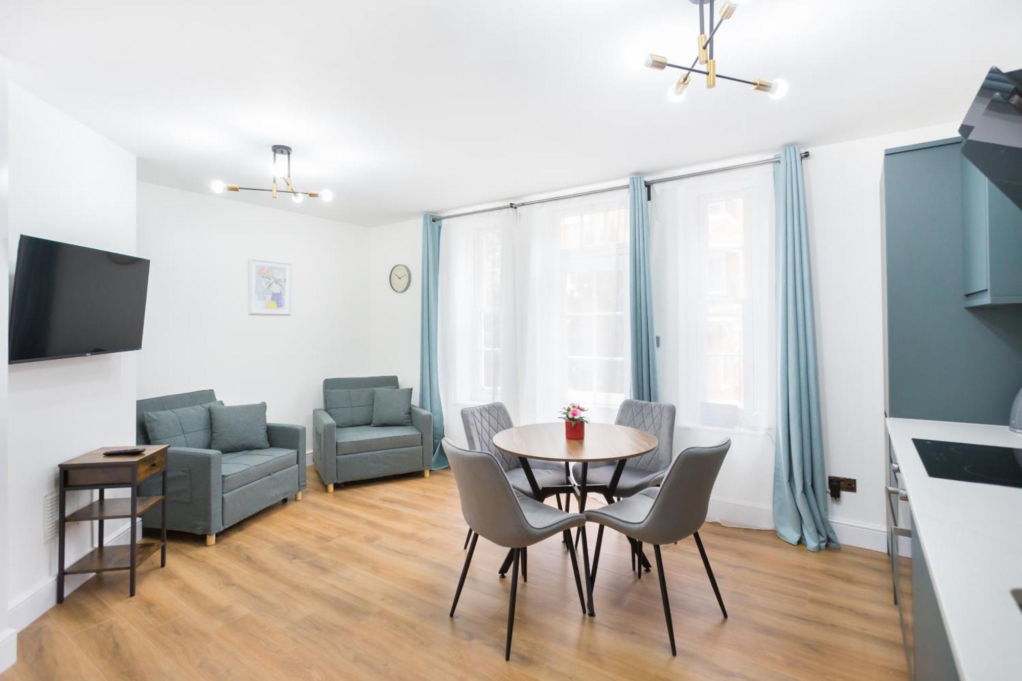 City Centre One Bedroom Apartment Next To Station, Newly Renovated London Exteriör bild